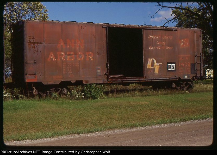 Ann Arbor 40 Foot Box #1409 - Lenawee County Michigan Along Highway 10 taken 1984